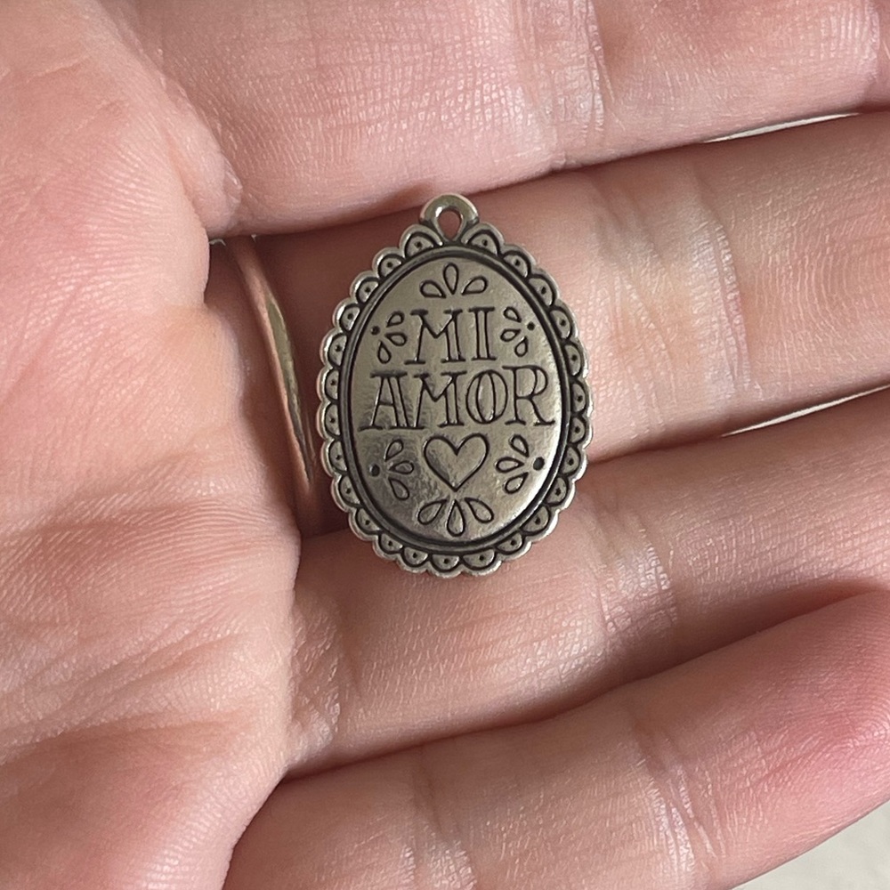 Mi amor James Avery charm